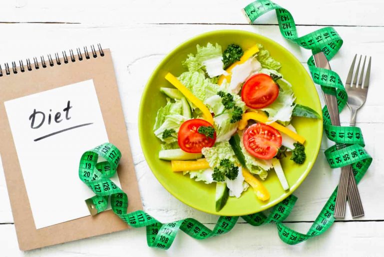 Dieta dell’insalata per perdere peso: funziona davvero? Dieta dell’insalata per perdere peso: funziona davvero?
